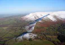 black-mountains-snowy-day