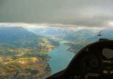 looking-east-along-lac-du-serre-poncon