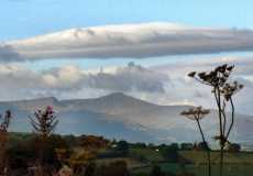 morning-wave-over-the-beacons-from-bmgc