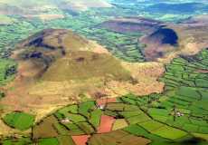 nice-evening-light-on-mynd-troed
