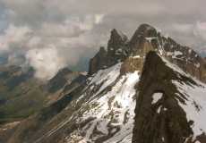 ridges-in-the-alps-from-the-dg